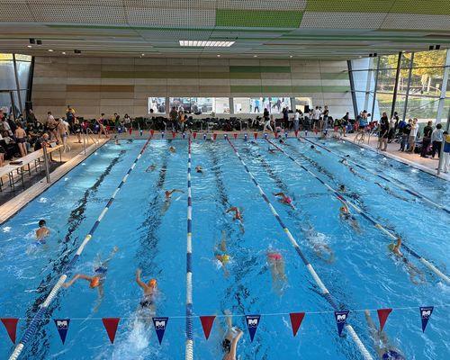 52. Einladungsschwimmfest: Gelungener Saisonauftakt mit vielen Bestzeiten und ersten Medaillen